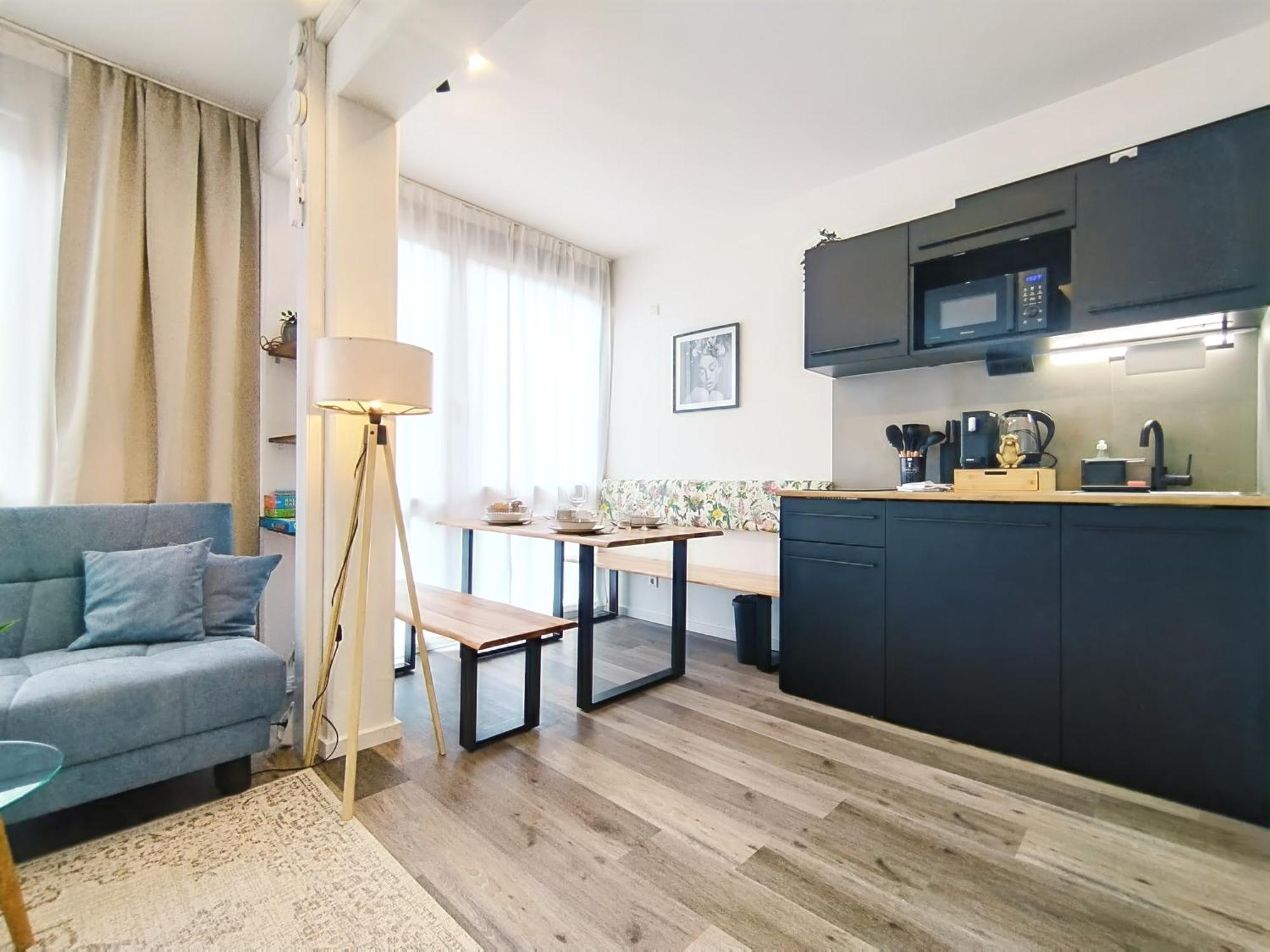 Design Fuer Bis Zu 4 Im 2 Og, Modern, Dachterrasse, Grill, Ruhige Lage, Plus, Wii, Lan Und Wlan