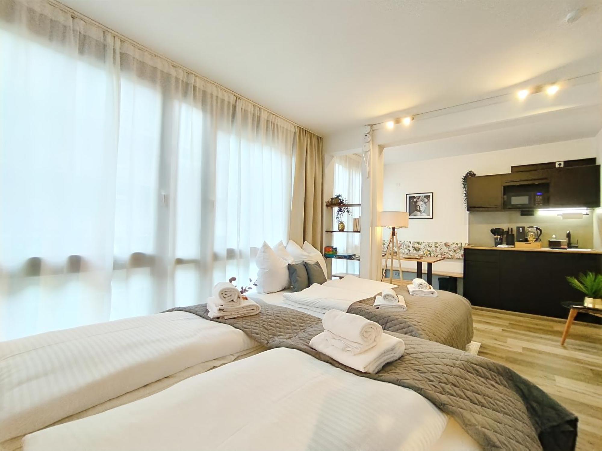 Design Fuer Bis Zu 4 Im 2 Og, Modern, Dachterrasse, Grill, Ruhige Lage, Plus, Wii, Lan Und Wlan Apartment