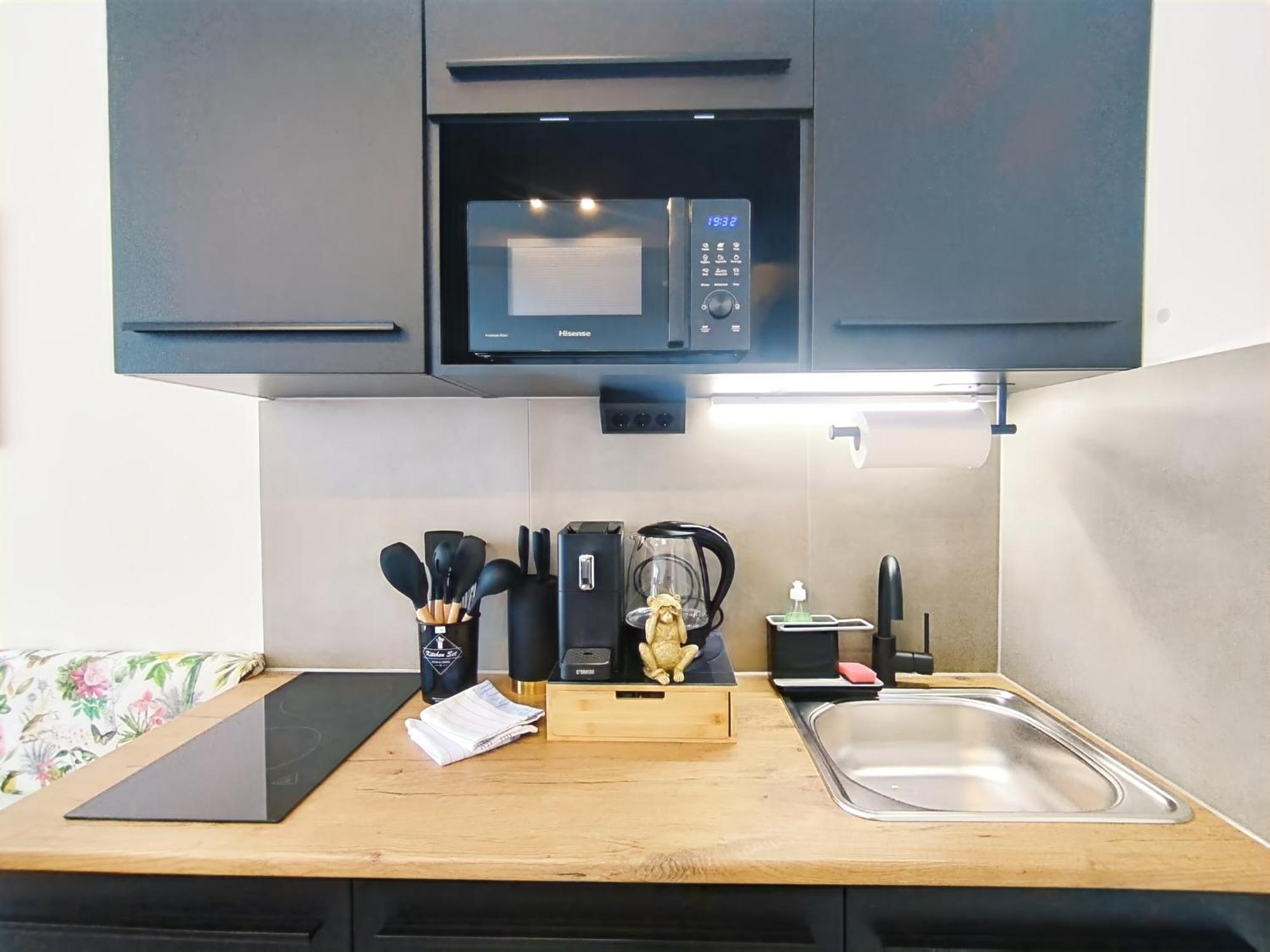 Apartment Design Fuer Bis Zu 4 Im 2 Og, Modern, Dachterrasse, Grill, Ruhige Lage, Plus, Wii, Lan Und Wlan *