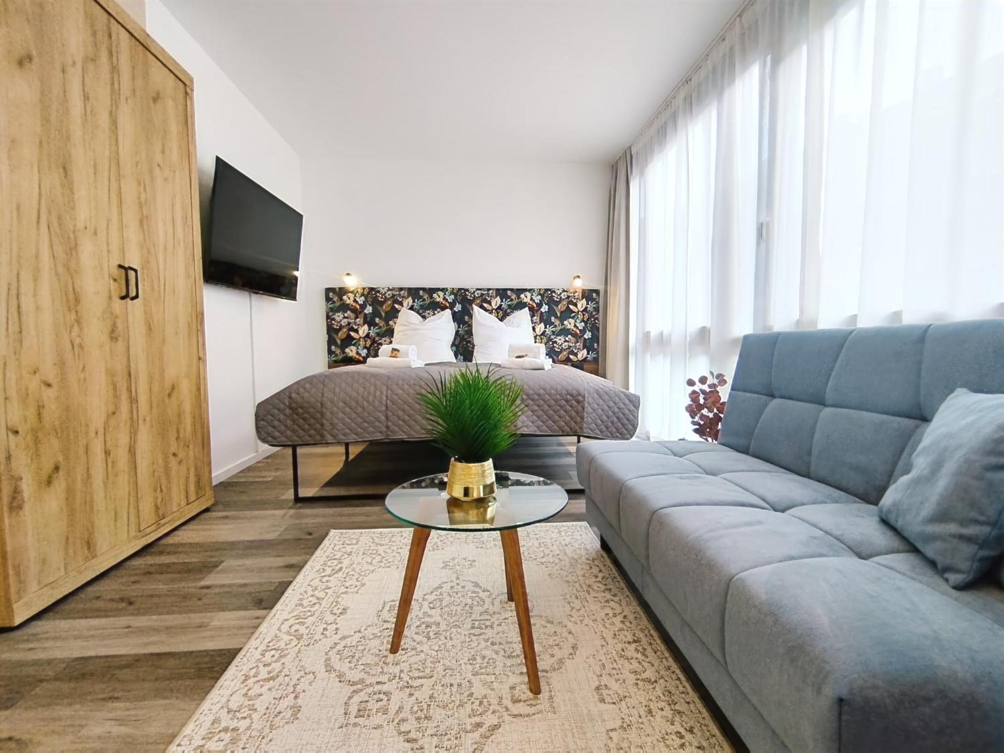 Apartment Design Fuer Bis Zu 4 Im 2 Og, Modern, Dachterrasse, Grill, Ruhige Lage, Plus, Wii, Lan Und Wlan
